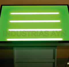 Mesa de Dibujo Técnico con Tableros de Luz Mixta (Luz Verde y Luz Blanca)