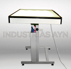 Mesa de Dibujo Técnico con Tableros de Luz Mixta (Luz Verde y Luz Blanca)